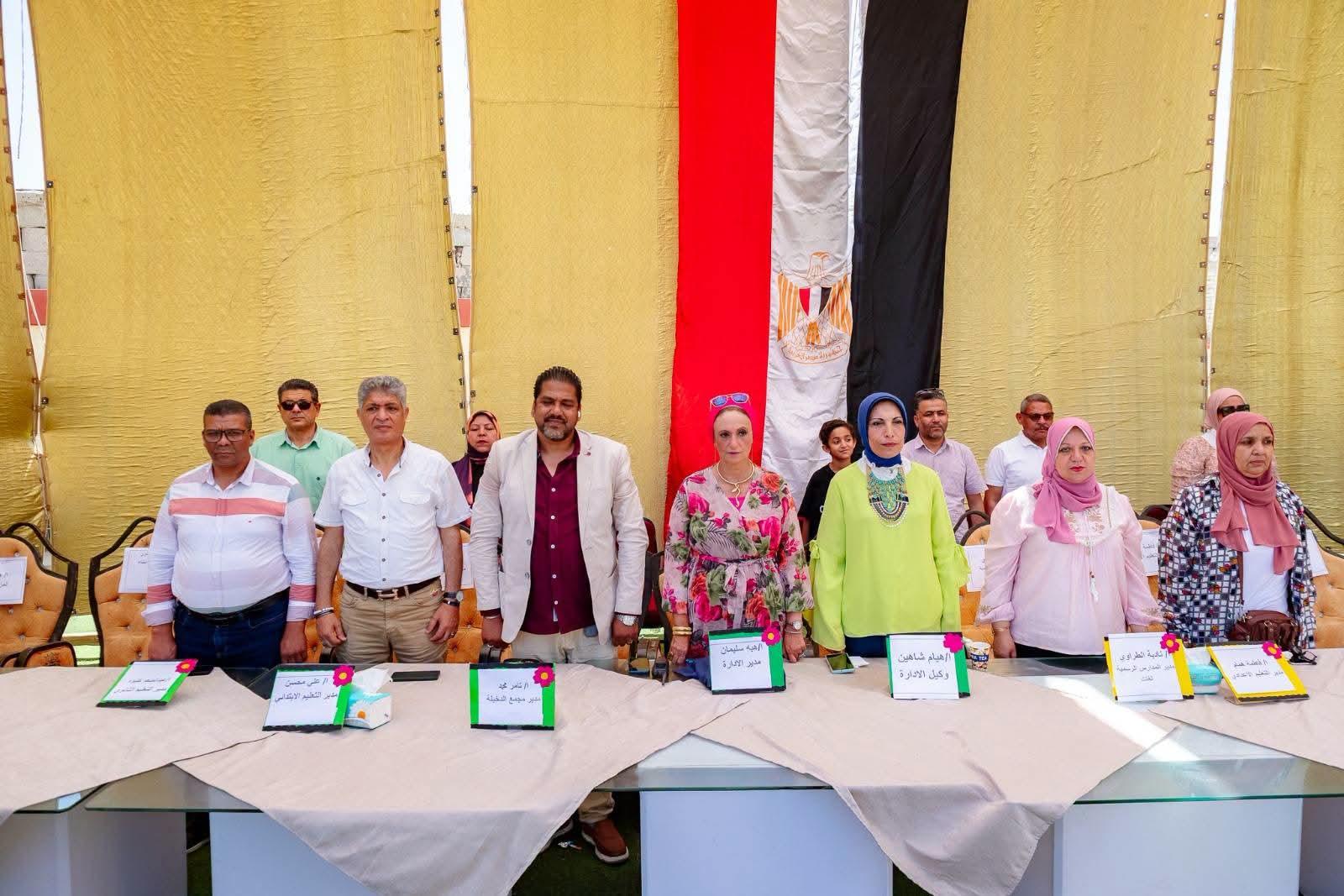 مجمع مدارس الدخيلة الجديد ينظم حفله السنوي للخريجين