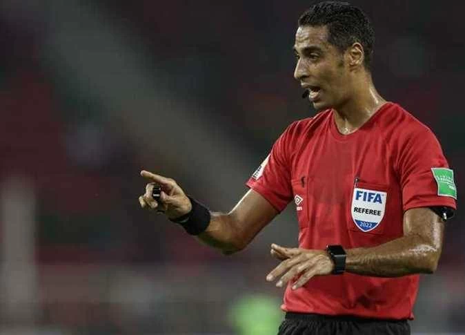 أمين عمر يصل جدة لإدارة لقاء الأهلي وأوكلاند سيتي
