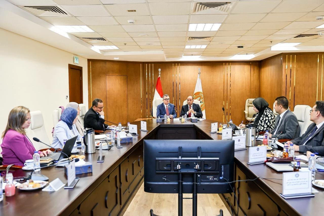 «العمل» و«التخطيط» تتفقان على دمج قواعد بيانات سوق العمل وربط التدريب بالاستثمار