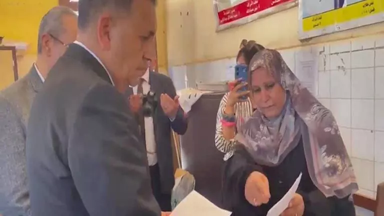 "المعلمين" ترد على محافظ القليوبية: كرامة المعلم خط أحمر.. ونطالب بضوابط للزيارات