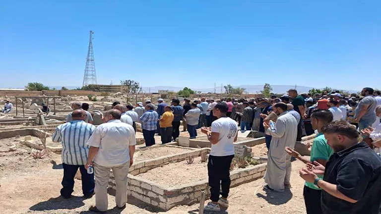  رفض سرقة متعلقاته فقتلوه.. تشييع جنازة "صلاح الألفي" ضحية لصوص  أنجولا -فيديووصور
