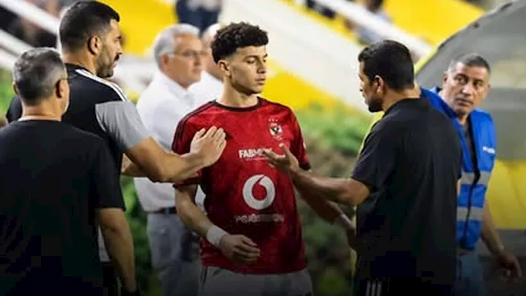 أزمة عموتة وهزيمة من الأهلي بنغازي وإصابة رباط صليبي.. ماذا حدث في الأهلي اليوم؟