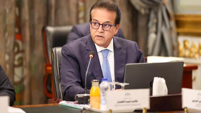 وزير الصحة يشدد على رفع جاهزية المنشآت الصحية وخطط الطوارئ بالمحافظات
