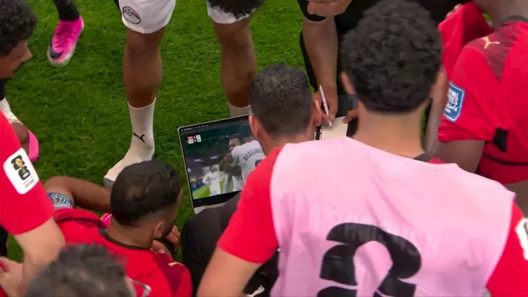 "ضربة معلم".. لقطة محلل أداء منتخب مصر تشعل اهتمام الصحف العالمية