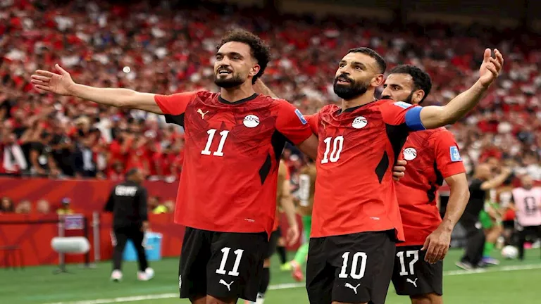 احتفالات في شوارع القاهرة والجيزة بعد الفوز التاريخي لمنتخب مصر على نيوزيلندا