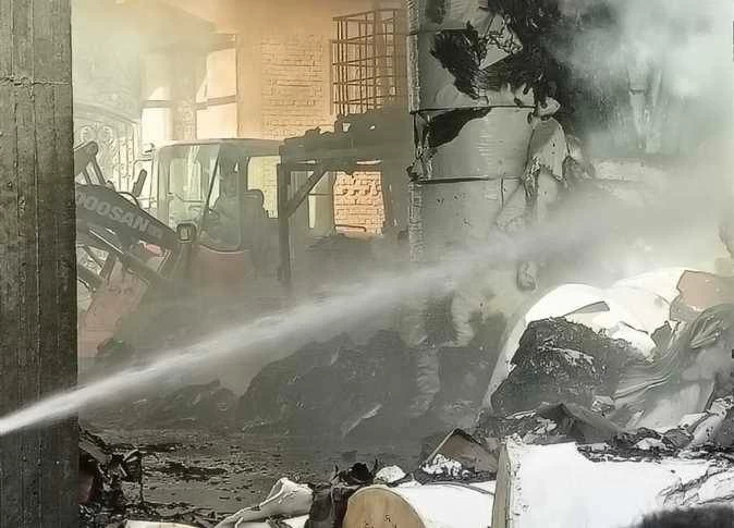 تحرك لعودة الإنتاج بمصنع للكرتون فى العبور بعد حريق ضخم
